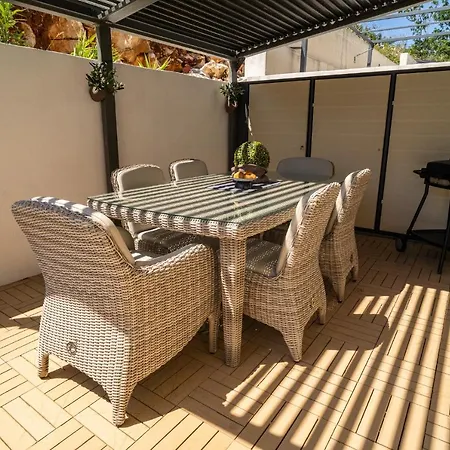 Daria By Belmont Realty * Vinjerac