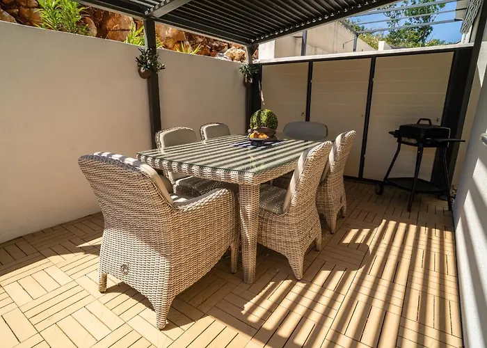 Daria By Belmont Realty * Vinjerac