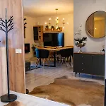 Daria By Belmont Realty Apartman