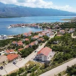 Daria By Belmont Realty Apartman